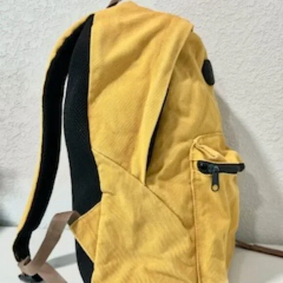 Timberland Backpack Double Strap Logo Front Pocket Mustard Yellow Black Accents - Picture 15 of 16